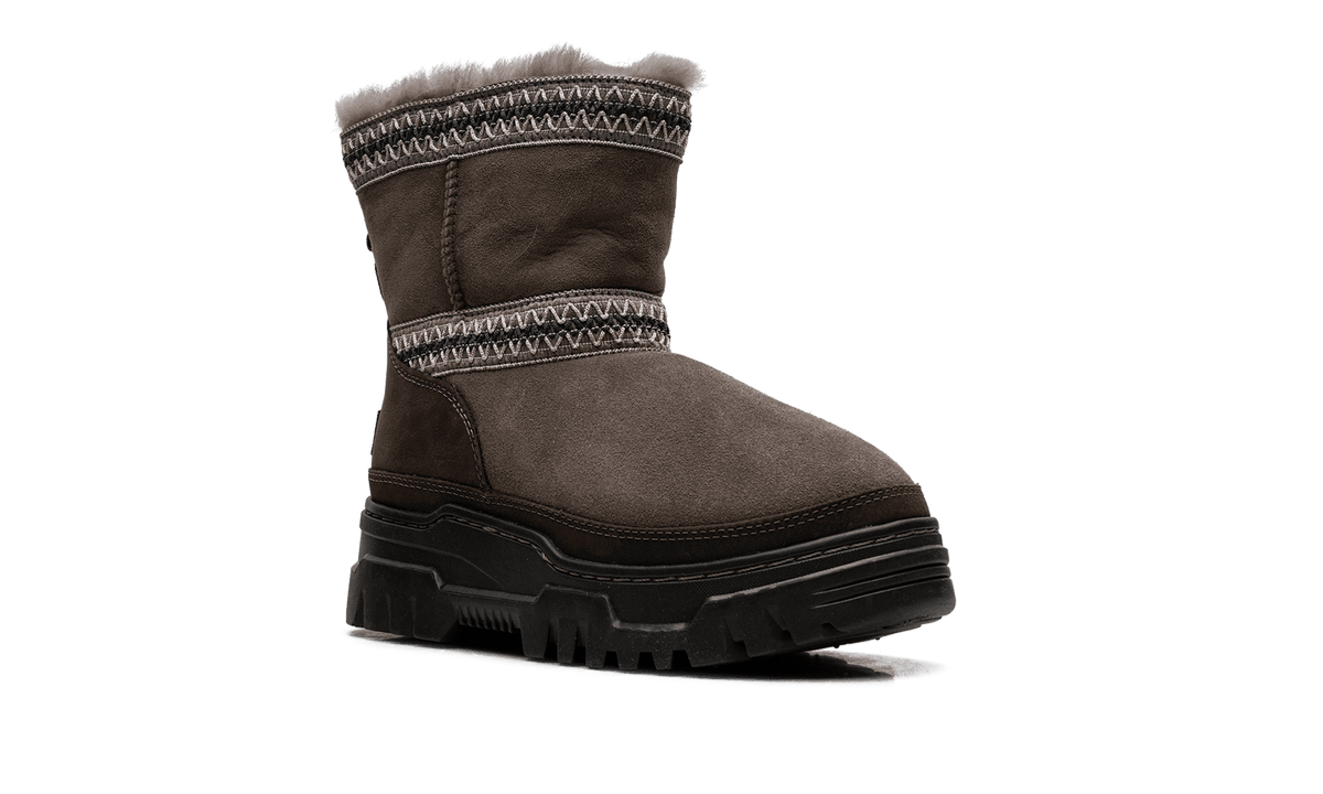 UGG WOMENS CLASSIC MINI TRAILGAZER BOOT Womens "Hickory" 1158322 HCK 1158322 HCK from Stadium Goods