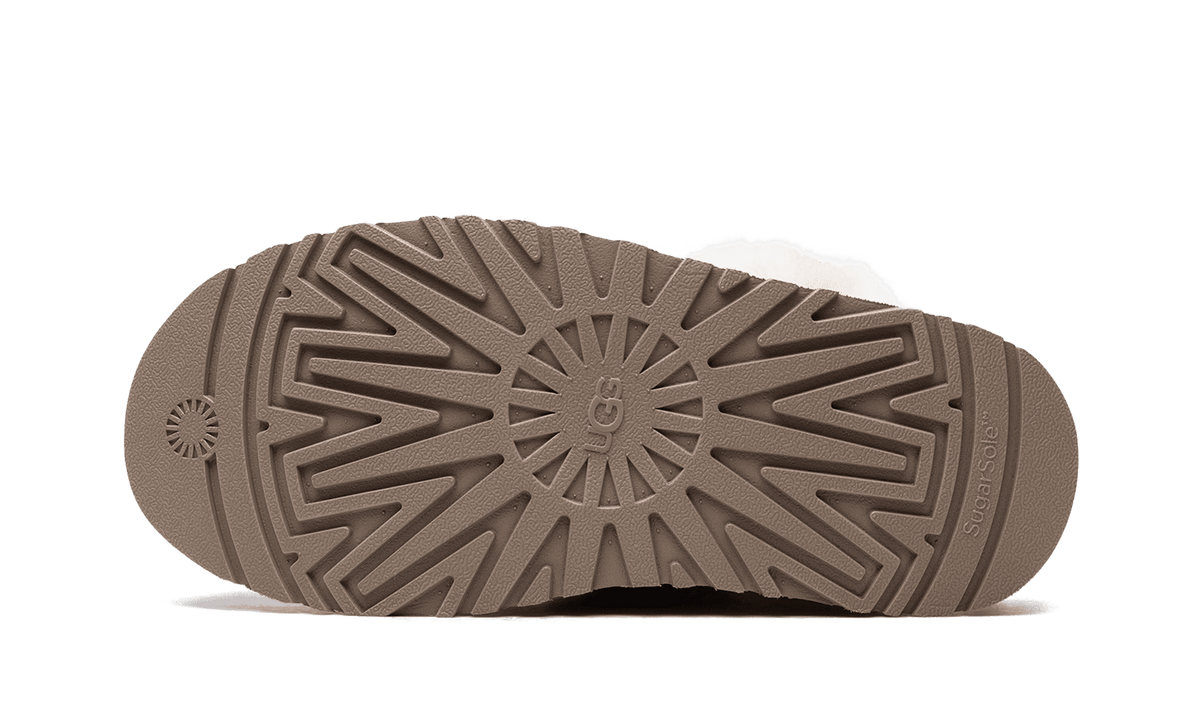 UGG WOMENS DISQUETTE WMNS "Chestnut" 1122550 CHE from Stadium Goods
